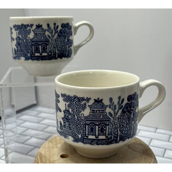 Blue Willow Churchill England Tea Cups Coffee Cups Set Of 2 Vintage Cottage - Picture 1 of 16